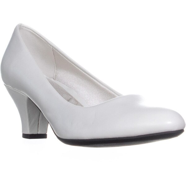 easy street white pumps