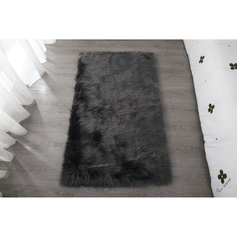 60 in L Ultra Soft Fluffy Faux Sheepskin Area Rug,Black - 3.5*6