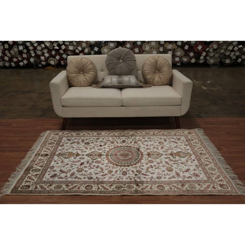 Hand Knotted Oriental 100% Silk Carpet Traditional Floral Beige & Ivories Kashmir Area Rug - 6' 0'' X 4' 0''