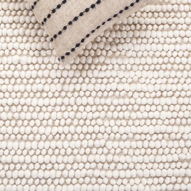 SAFAVIEH Handmade Natura Klodjana Wool Rug