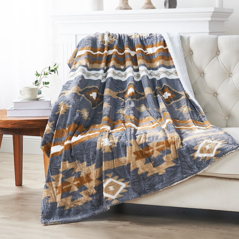Fauxfur Southwest Throw with Sherpa Backing - 50" x 60" - Grey