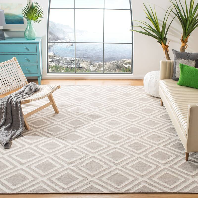 SAFAVIEH Handmade Flatweave Dhurries Tracey Modern Moroccan Wool Rug - 6' x 9' - Grey/Ivory