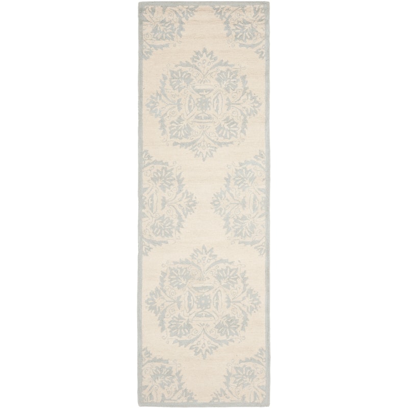SAFAVIEH Handmade Chelsea Bauke French Country Wool Rug - 2'6" x 12' Runner - Ivory/Blue
