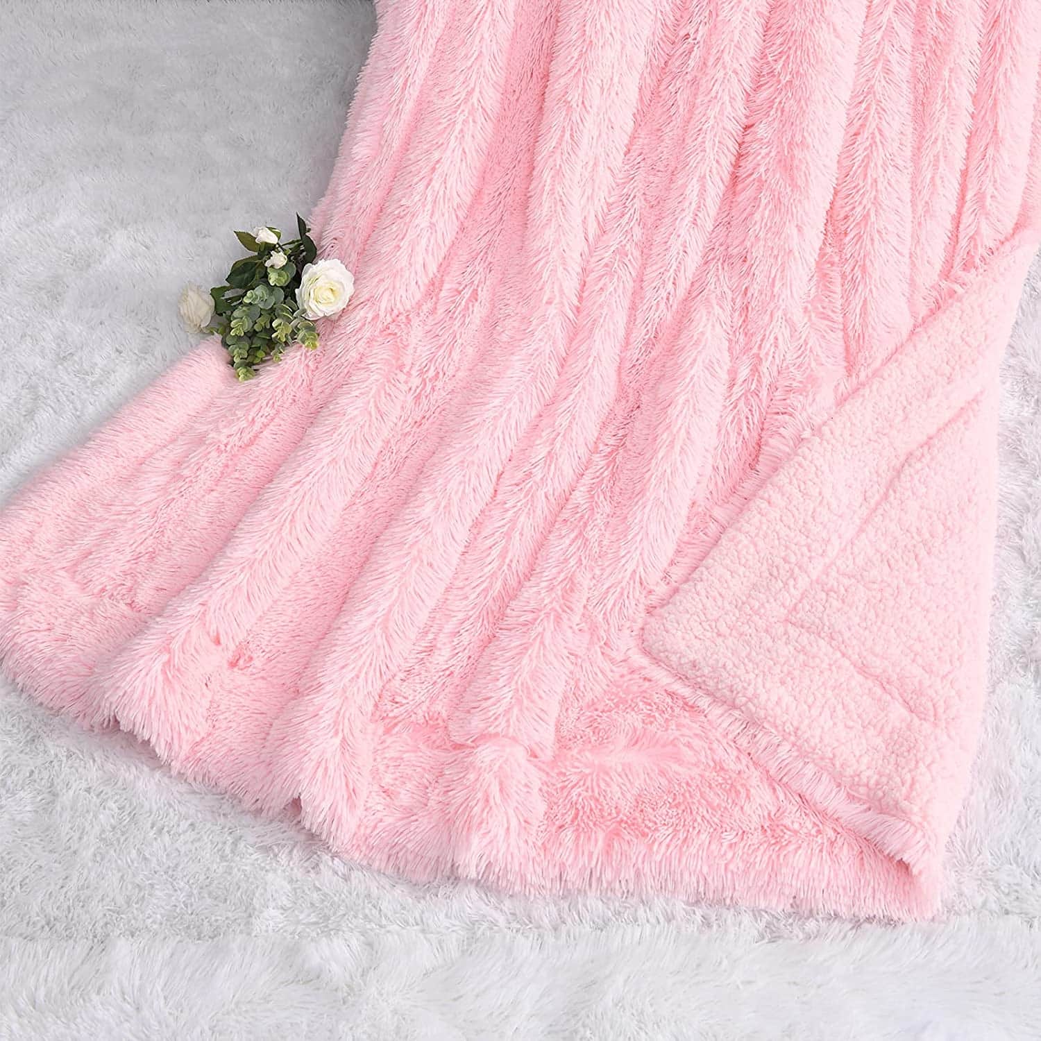 Soft Faux Fur Throw Blanket, Fluffy Fuzzy Thick Sherpa Blanket - On ...