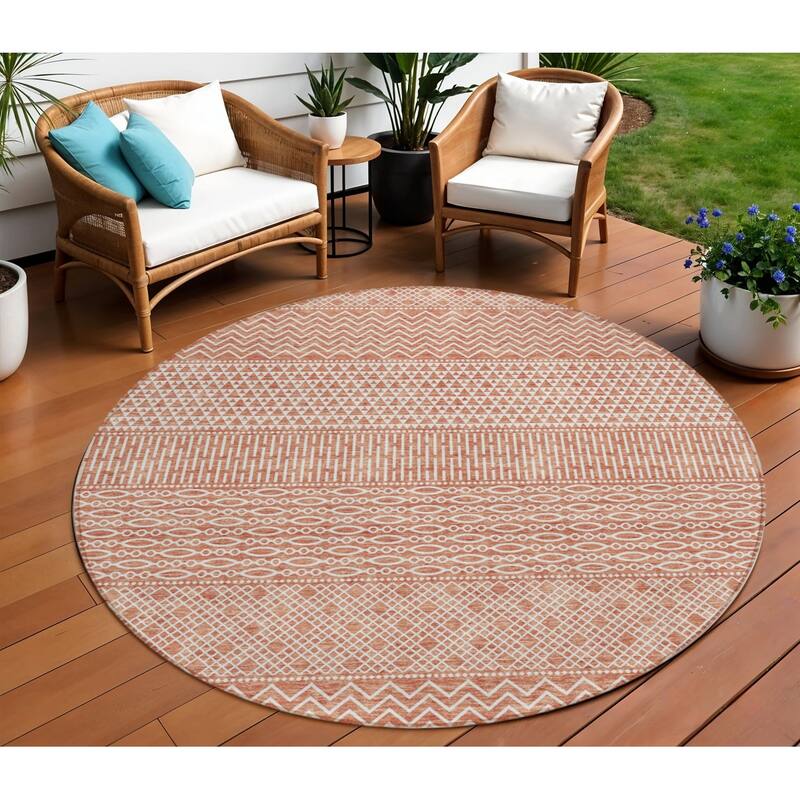 HomeRoots Chevron Modern Rectangle Outdoor Rug - 8' Round