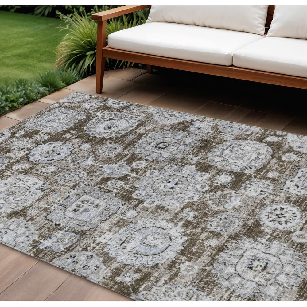 HomeRoots Floral Transitional Rectangle Outdoor Rug