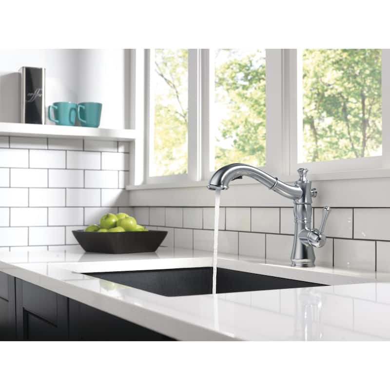 Delta Cassidy Pull-Out Kitchen Faucet - Includes Lifetime Warranty