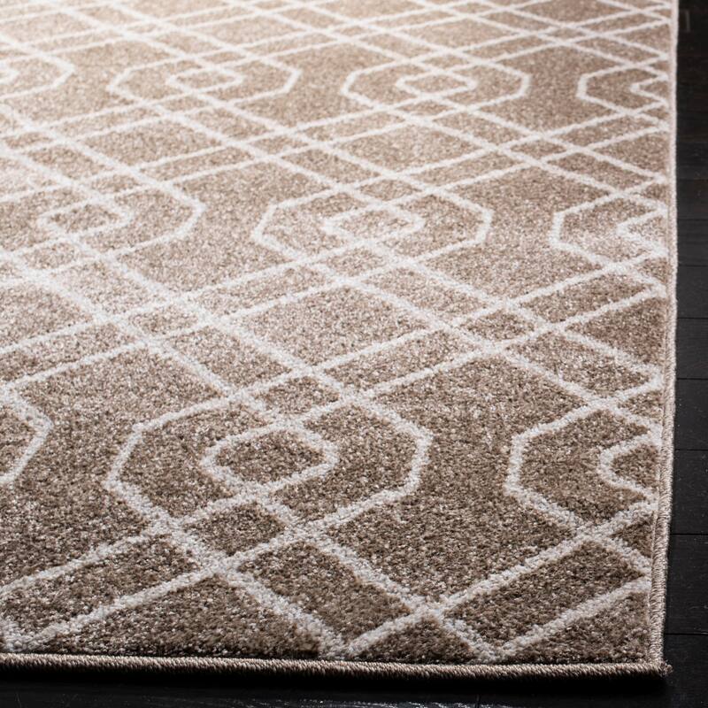 SAFAVIEH Amherst Aureliane Modern Rug