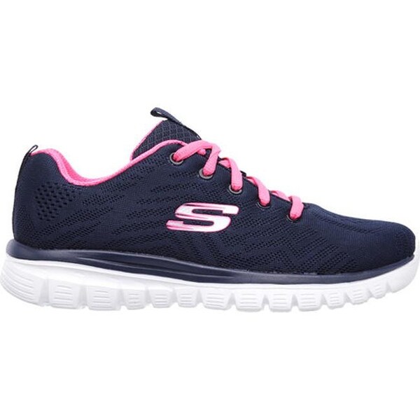 Sketchers at boundary discount mill