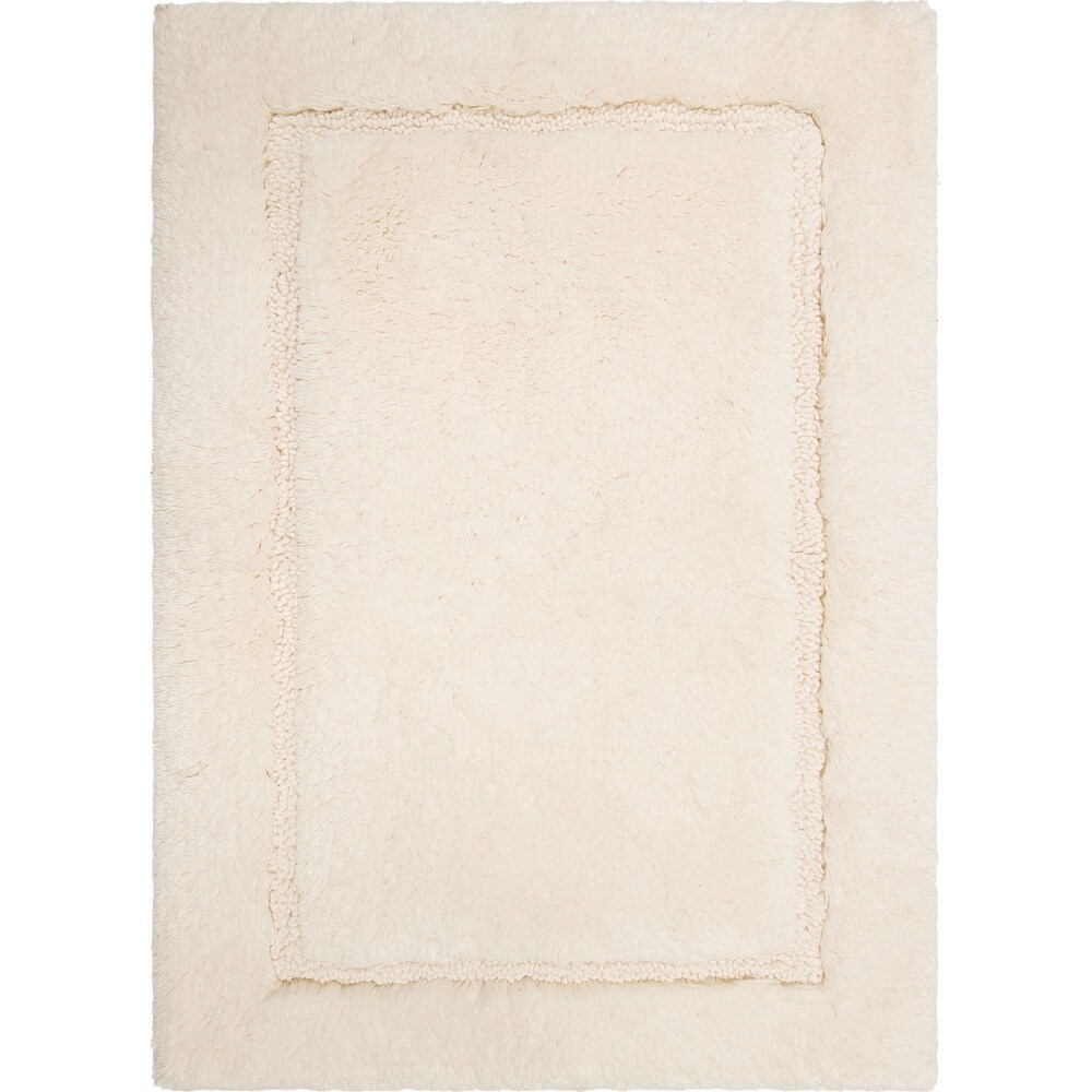 https://ak1.ostkcdn.com/images/products/is/images/direct/60c07794d32d9f7c927e8aa6f9808099d62f7ba0/Mohawk-Home-Regency-Bath-Rug.jpg