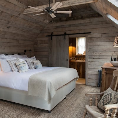 The Gray Barn Heddinge 42-inch Aged Bronze Ceiling Fan in Barnwood/ Tumbleweed Blades with 3-speed Remote
