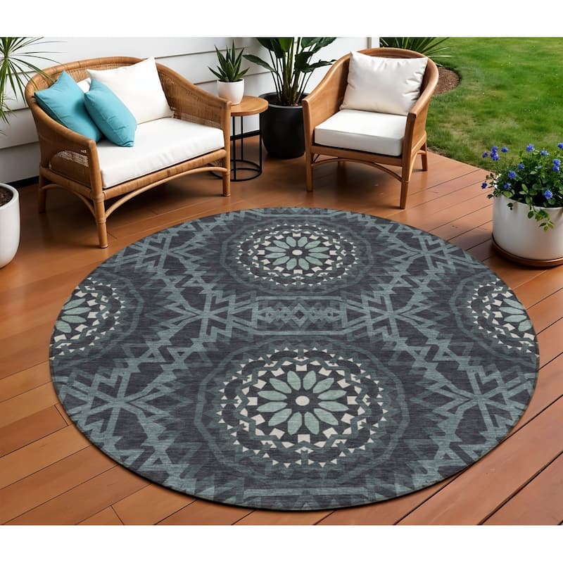 HomeRoots Floral Medallion Transitional Rectangle Outdoor Rug - 8' Round