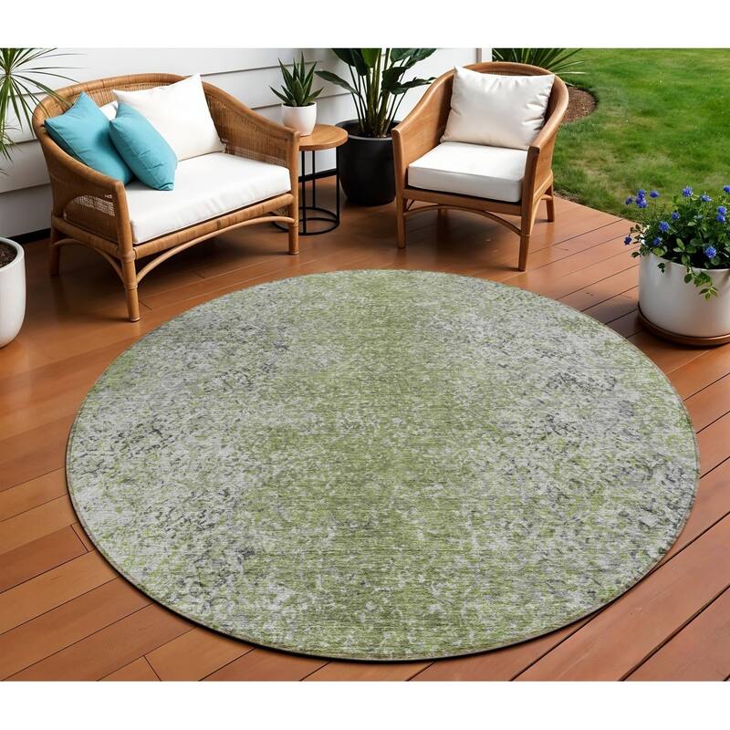 HomeRoots Oriental Transitional Rectangle Outdoor Rug - 8' Round