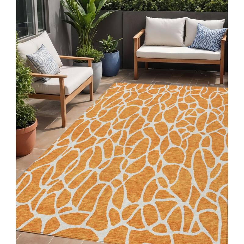 HomeRoots Geometric Transitional Rectangle Outdoor Rug - 5' X 8'