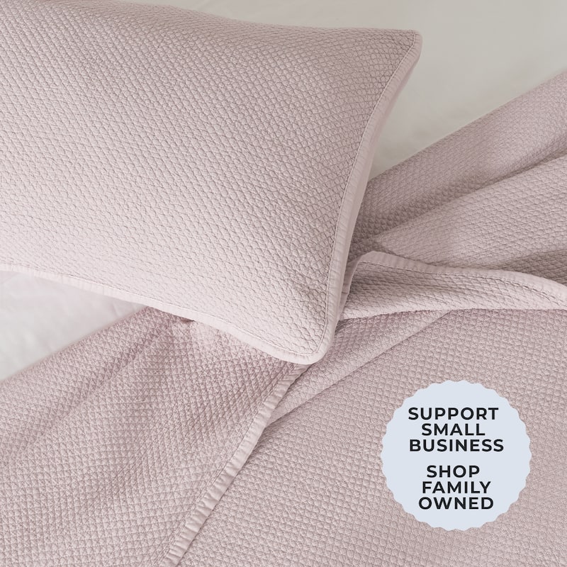 Linery & Co. Soft Stonewashed Stitched Lightweight Quilt Set