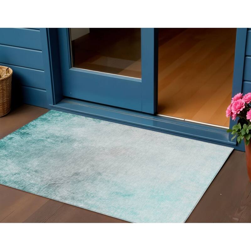HomeRoots Ombre Transitional Rectangle Outdoor Rug - 3' x 5'