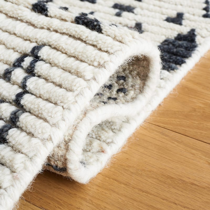 SAFAVIEH Hand-Knotted Kenya Viivi Southwestern Wool Rug