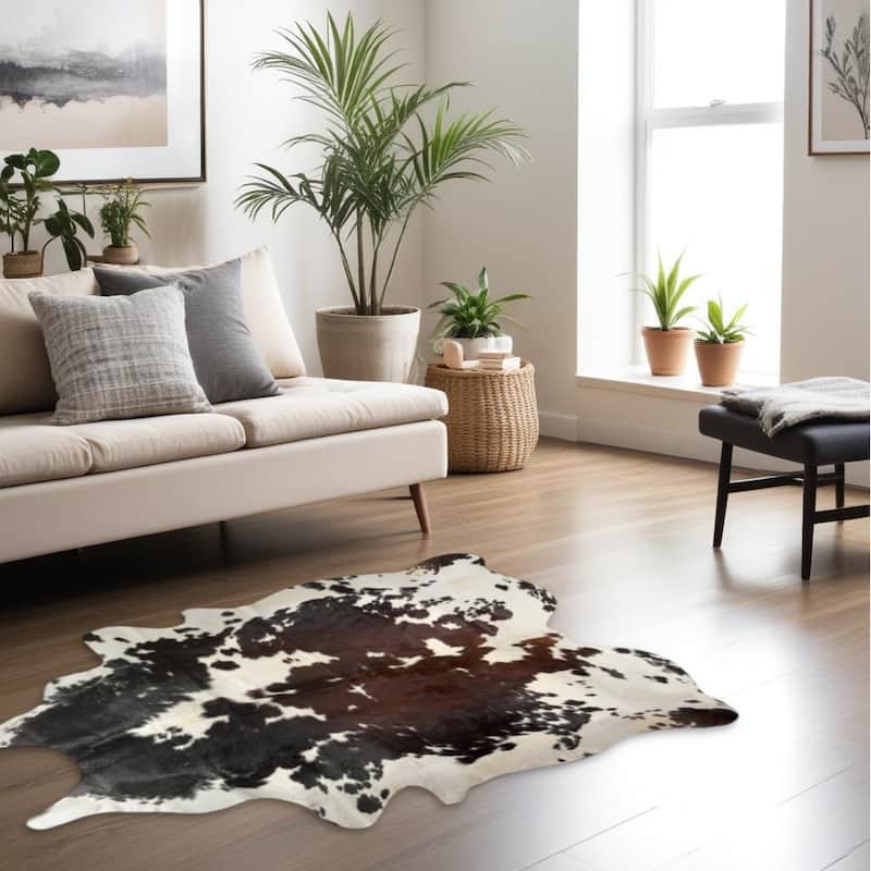 Mivi Low Pile Durable Area Rug By HomeRoots - 84' X '72' X '0.1 - 84' X '72' X '0.1 - Brown Black and White - Hide-Shaped