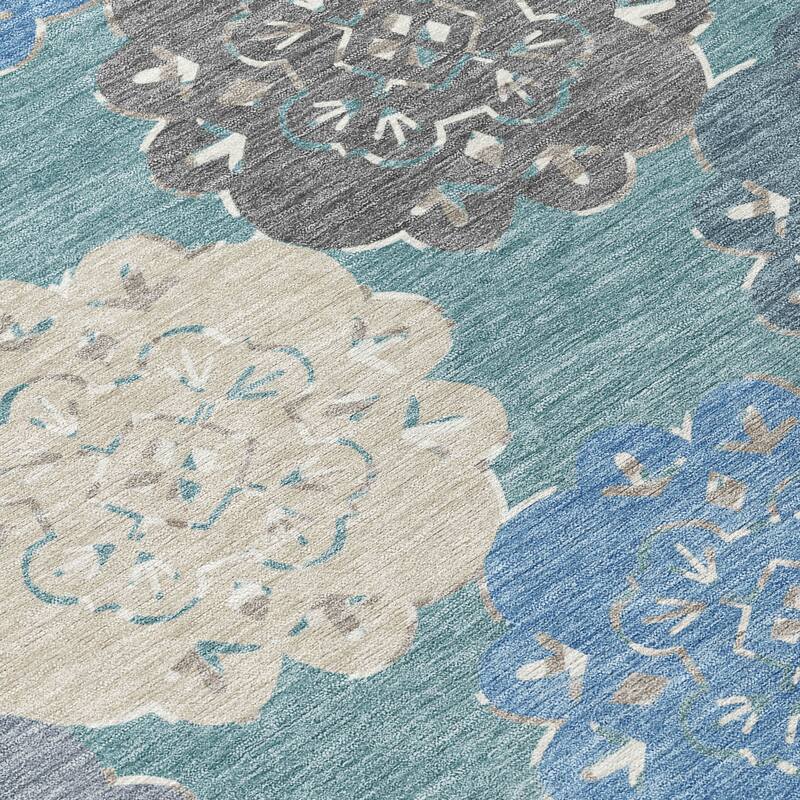 Machine Washable Indoor/ Outdoor Global Motif Chantille Rug