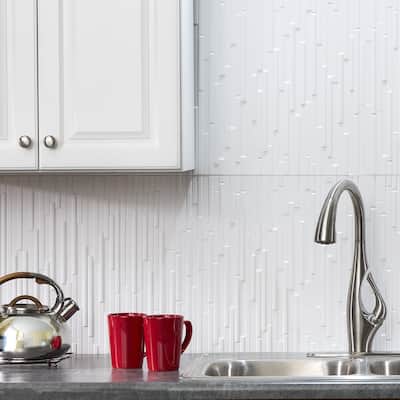 Fasade Skyline Decorative Vinyl 18in x 24in Backsplash Panel in Matte White