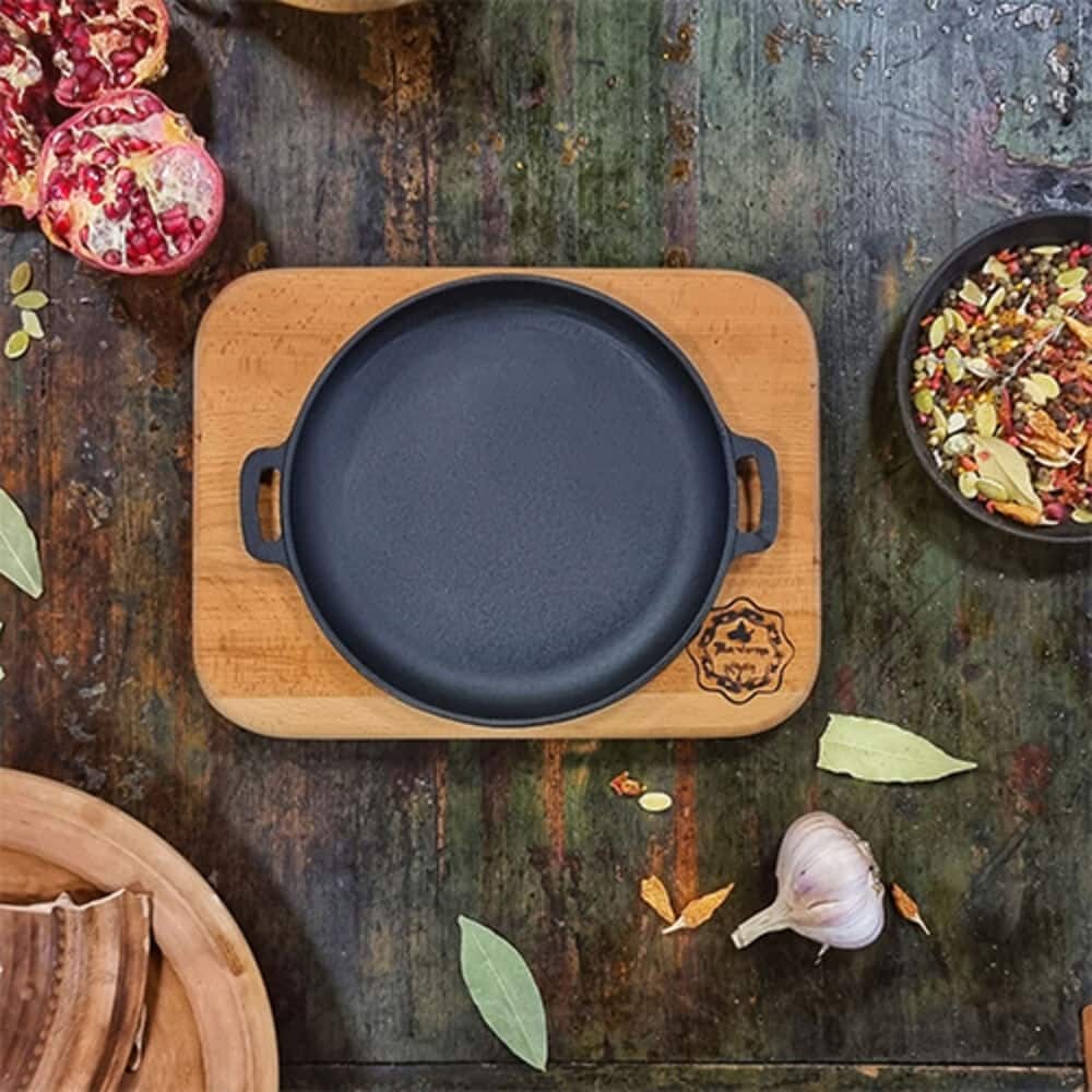 Cast Iron 7.1" Frying Pan Brazier w/ Wooden Stand