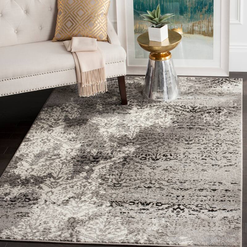 SAFAVIEH Evoke Missy Distressed Vintage Boho Rug - 5'1" x 7'6" - Cream/Dark Grey - Rectangle