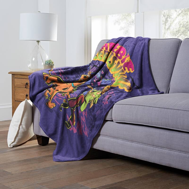 Warner Brothers Scooby-Doo Heebie Jeebiesville Silk Touch Throw Blanket