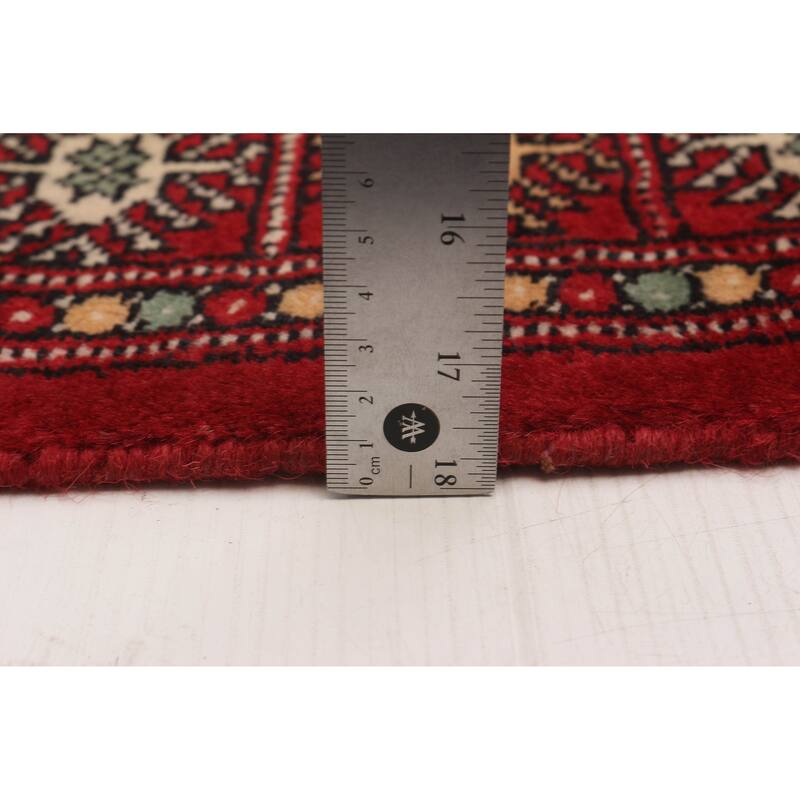 ECARPETGALLERY Hand-knotted Peshawar Bokhara Red Wool Rug - 2'6 x 6'6