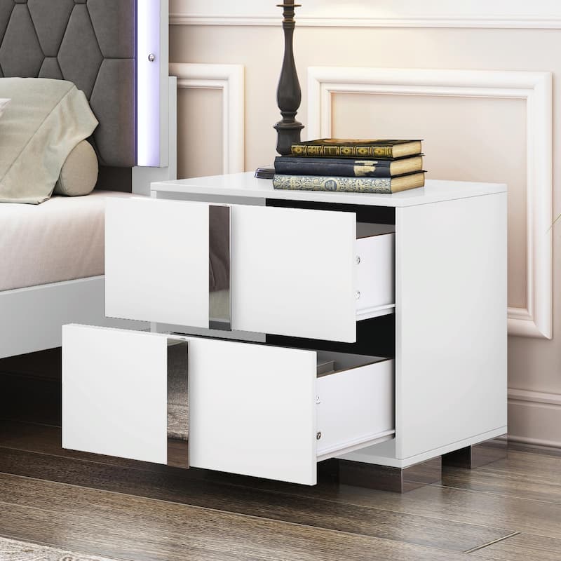 Mirrored Nightstand with Metal Handle and 2 Drawers