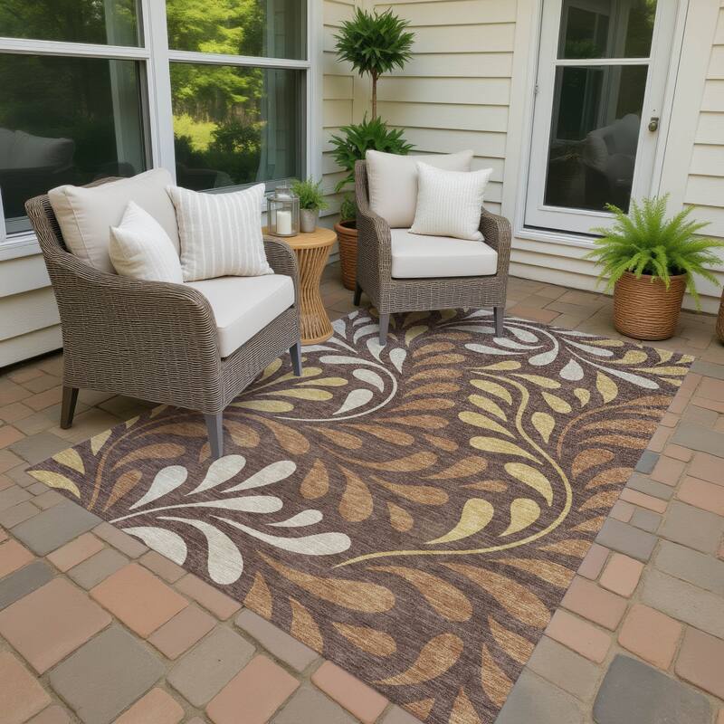 Machine Washable Indoor/ Outdoor Floral Arabesque Chantille Rug - Fudge - 5' x 7'6"