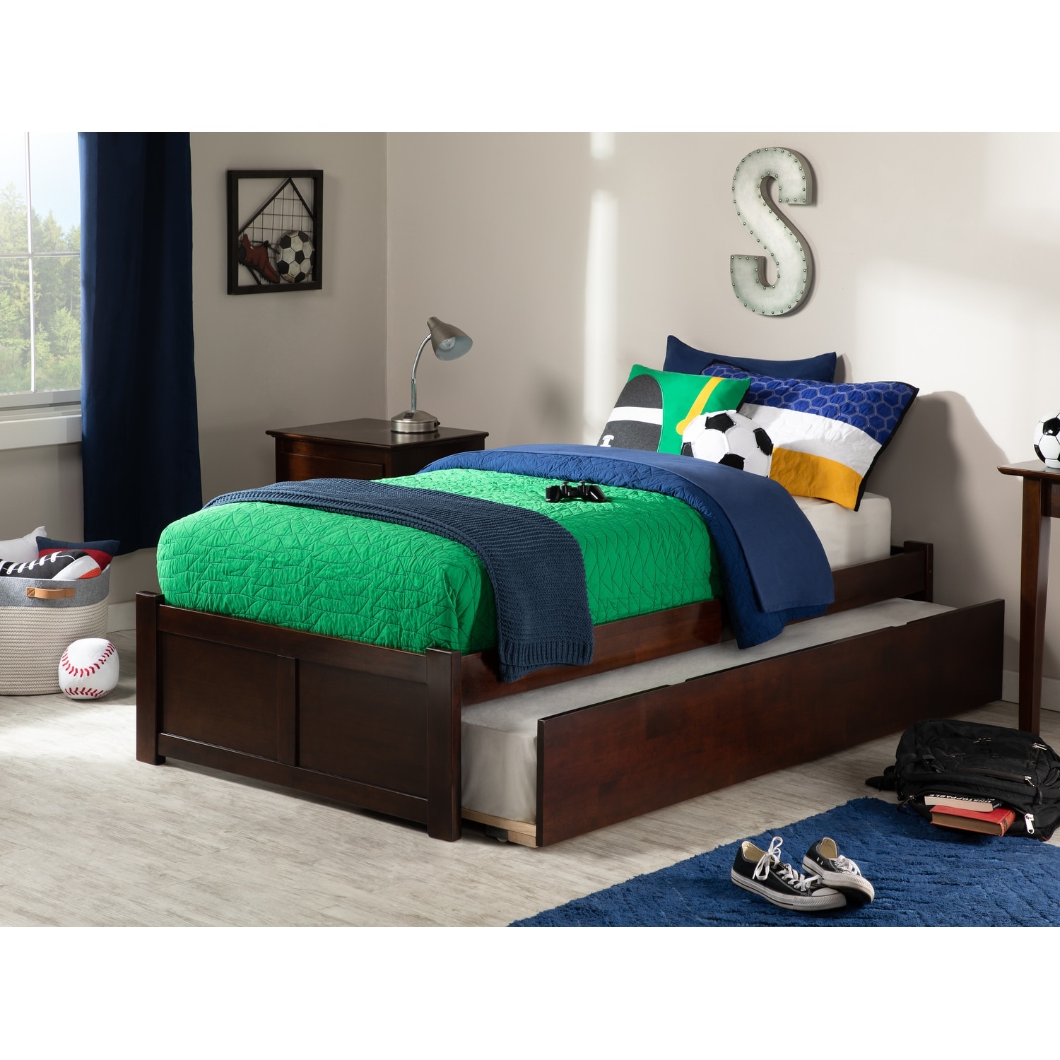 Concord Twin Platform Bed with Footboard and Twin Trundle in Walnut