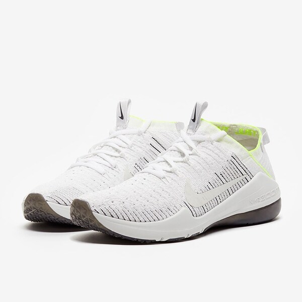nike air zoom fearless fk 2