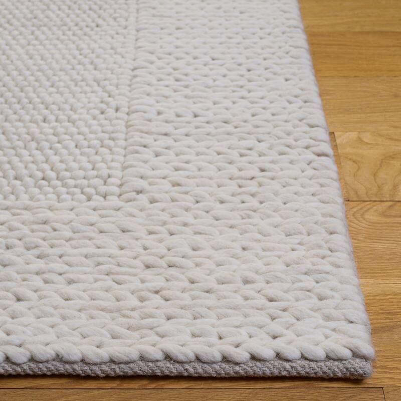 SAFAVIEH Handmade Natura Korlan Raised Textured Wool Blend Rug ...