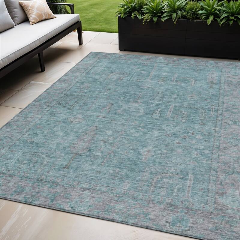 HomeRoots Oriental Traditional Rectangle Outdoor Rug - 5' X 8'