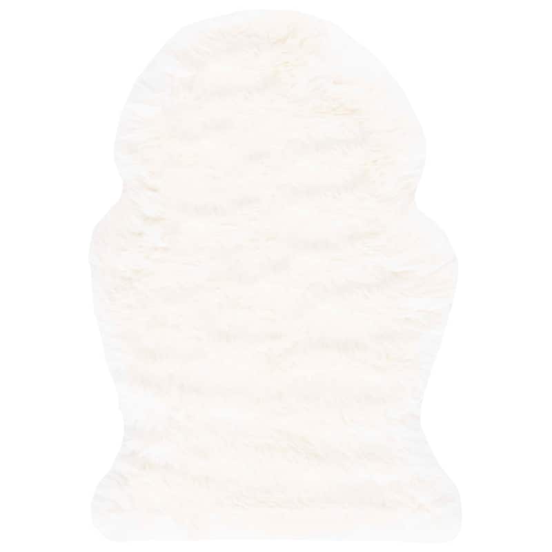 SAFAVIEH Handmade Sheepskin Brittnie Genuine Pelt Rug