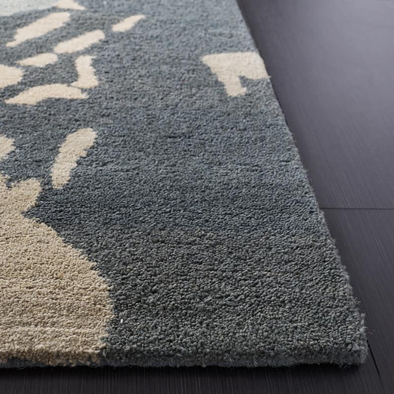 SAFAVIEH Handmade Bella Tinatin Modern Floral Wool Rug