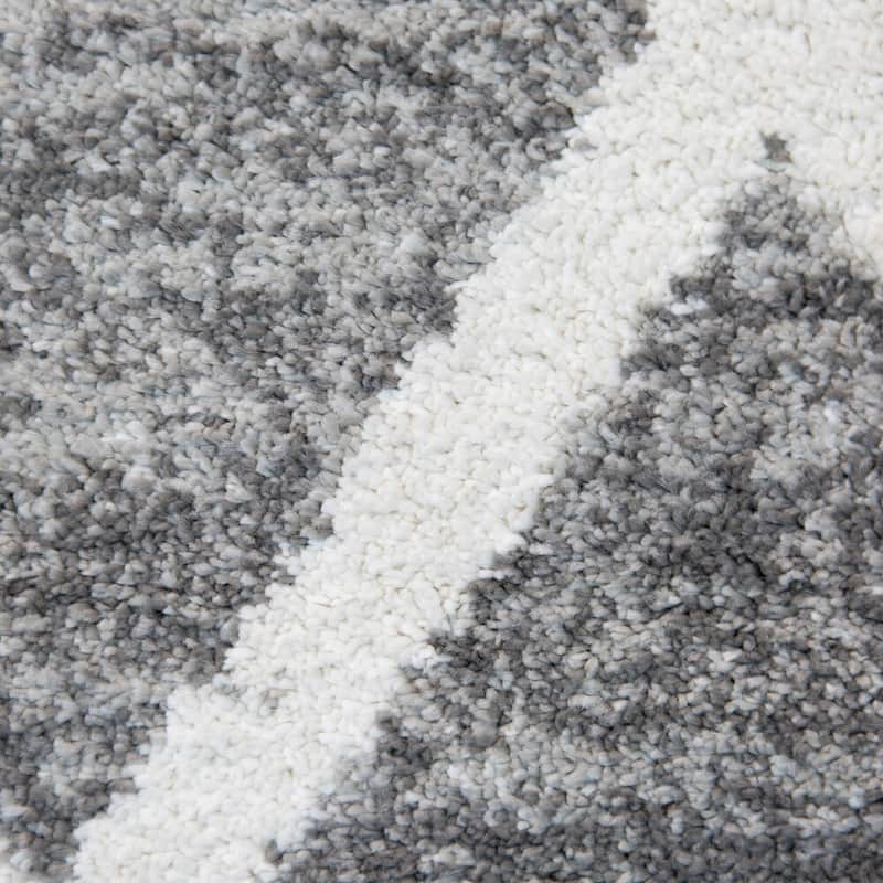 Carson Carrington Salsaker Geometric Area Rug
