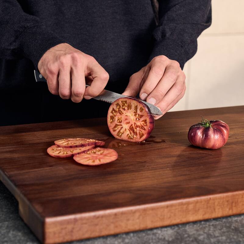 ZWILLING Spectrum 5-inch serrated utility knife - Black