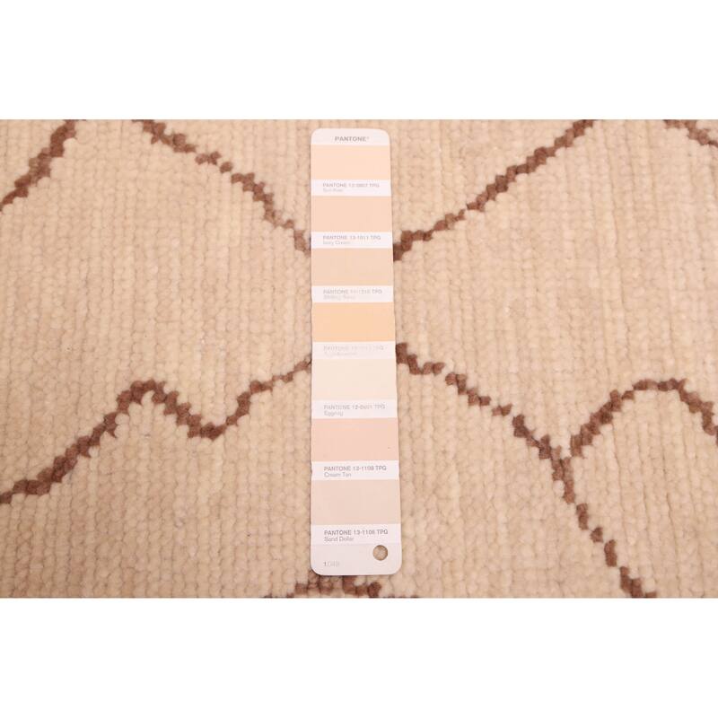 ECARPETGALLERY Hand-knotted Mystique Ivory Wool Rug - 6'1 x 9'0