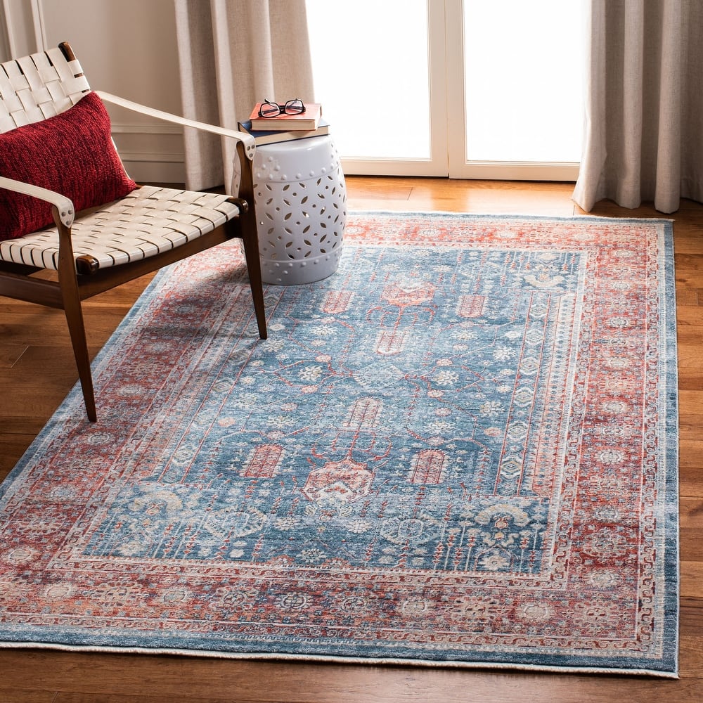 SAFAVIEH Victoria Almeda Traditional Oriental Rug