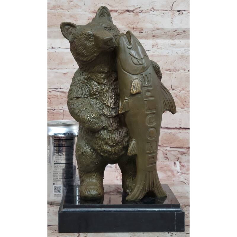 Bronze Bear Welcome Statue – Bear With Imitative Fish Cabin Decor