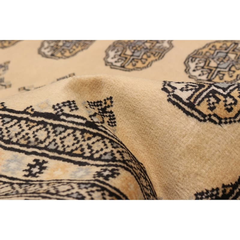 ECARPETGALLERY Hand-knotted Peshawar Bokhara Ivory Wool Rug - 5'9 x 8'0