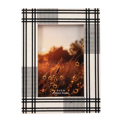Sagebrook Home Resin, 4X6 Plaid Lines Photo Frame, Black/White, Rectangle, 8"H, Plaid