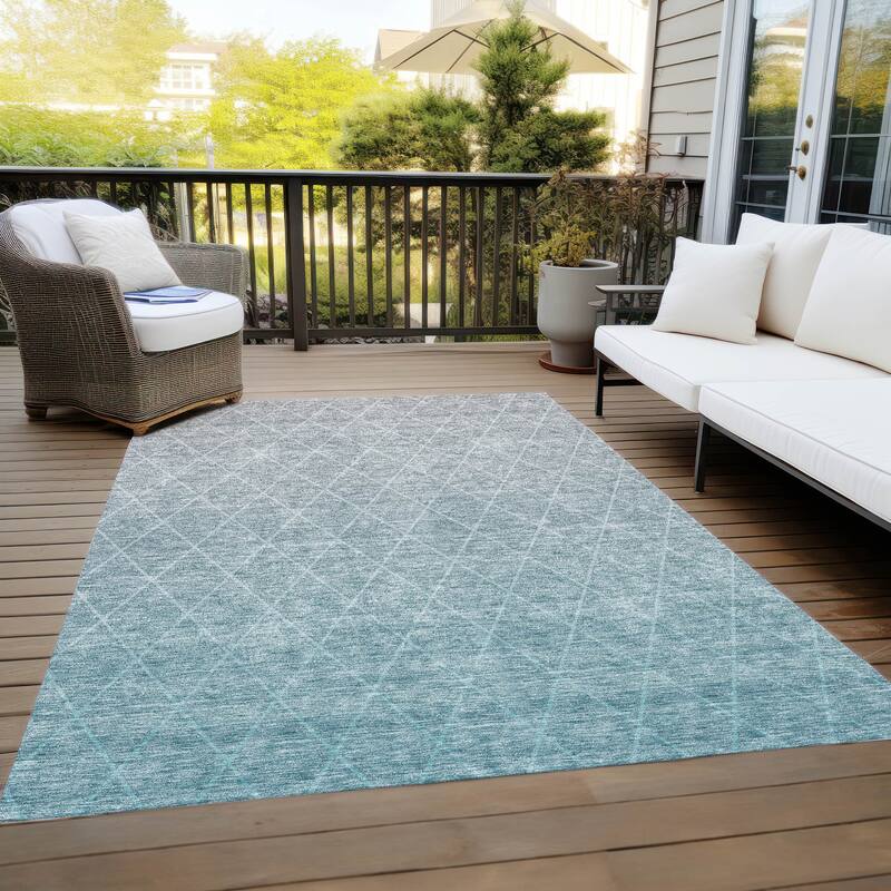 Machine Washable Indoor/ Outdoor Ombre Trellis Chantille Rug