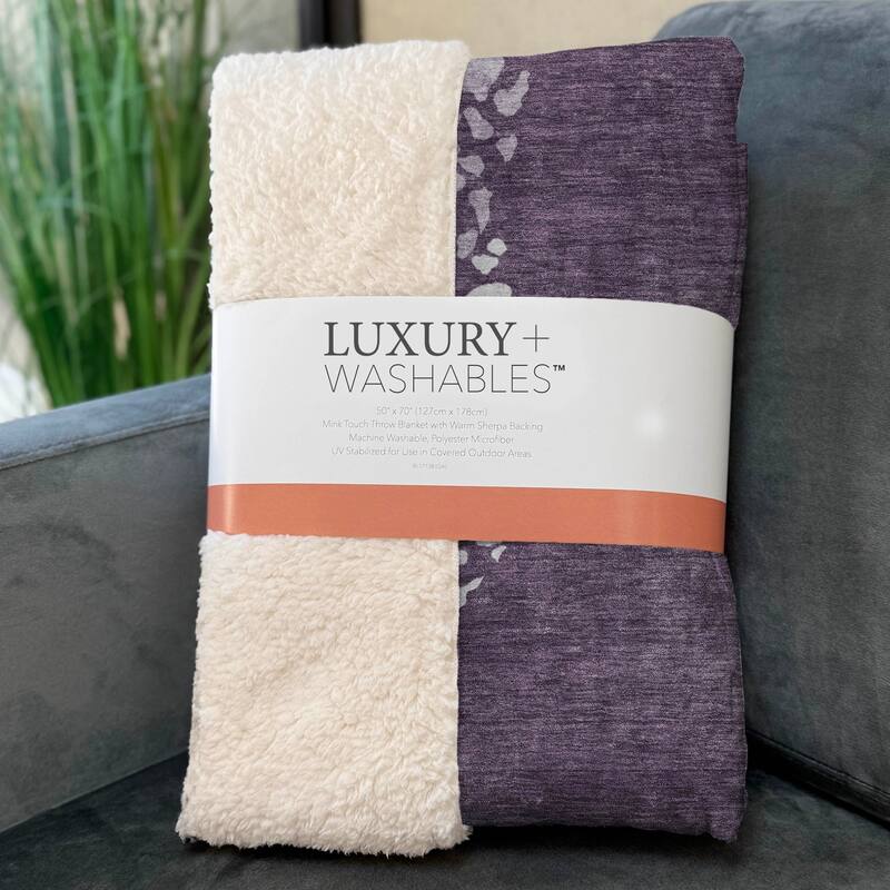 Premium Machine Washable Modern Mosaic Sherpa Throw Blanket