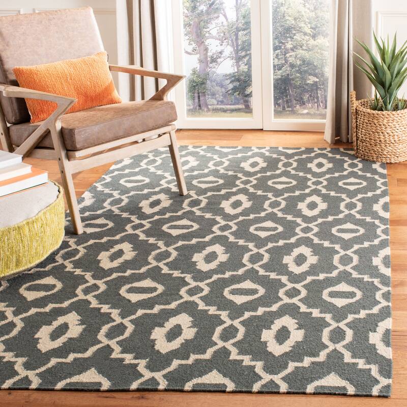 SAFAVIEH Handmade Flatweave Dhurries Massoumeh Modern Wool Rug - 3' x 5' - Charcoal/Ivory