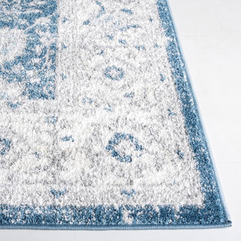 SAFAVIEH Layla Ronda Modern Rug