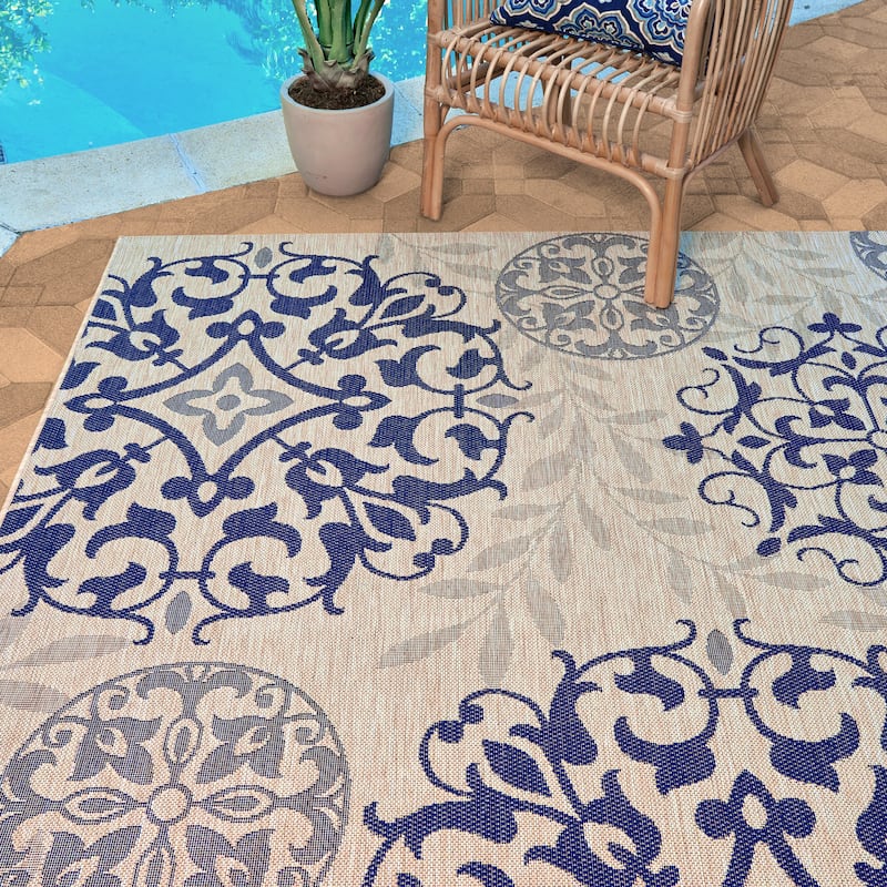 Gertmenian Paseo Emilia Beige/Navy Casual Medallion Indoor/ Outdoor Area Rug, 6x9 - 6'6" x 9'6"