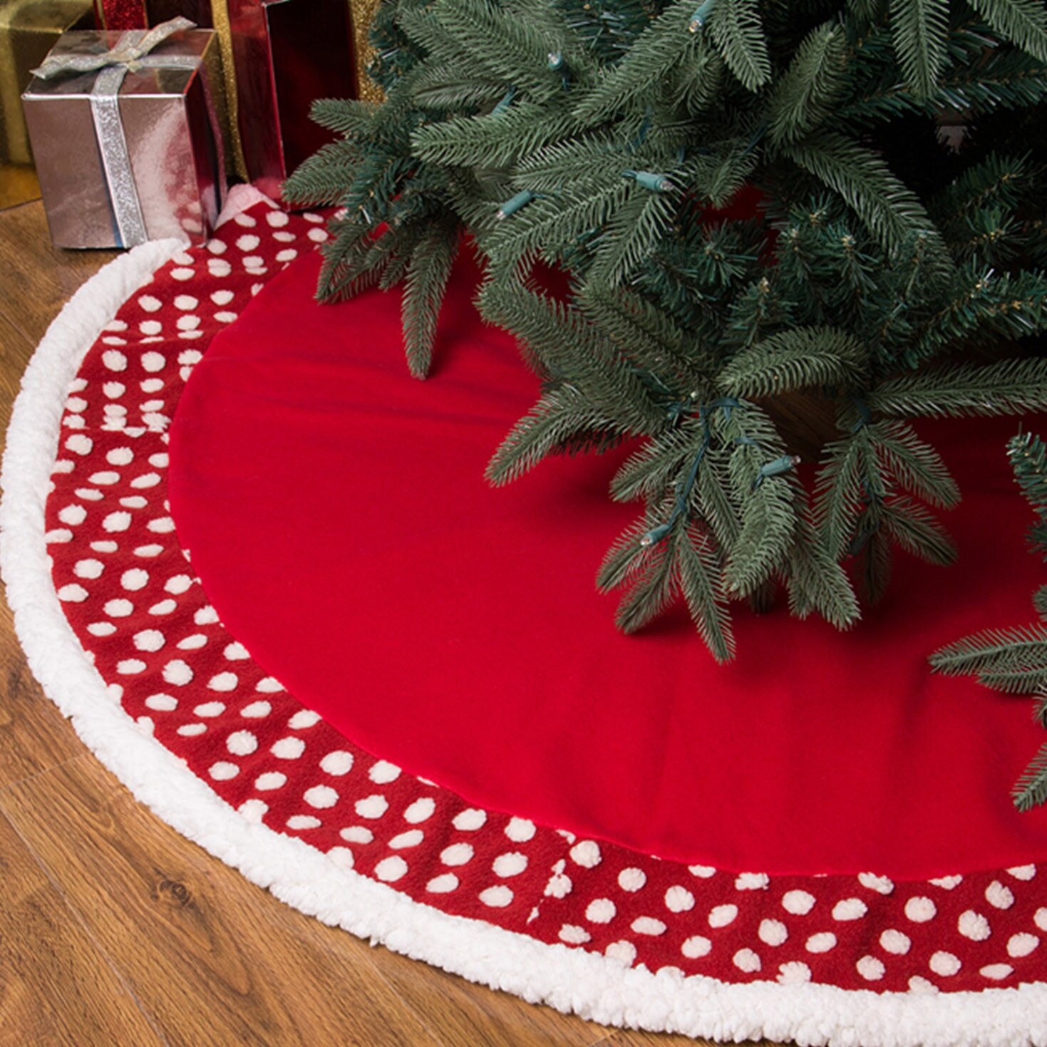 Elegant 42-inch Wool Felt Tree Skirt: Cream & Red Poinsettia Base