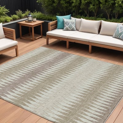 HomeRoots Striped Transitional Rectangle Outdoor Rug